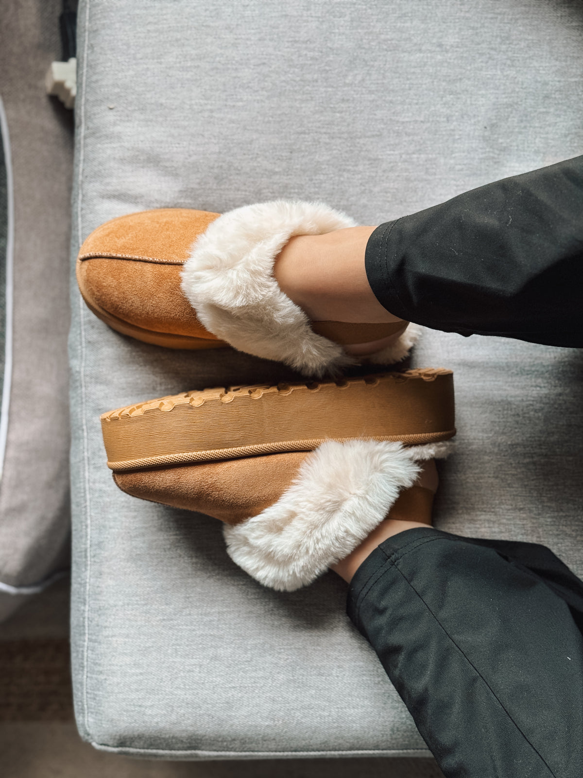 SLIPPERS CAMEL